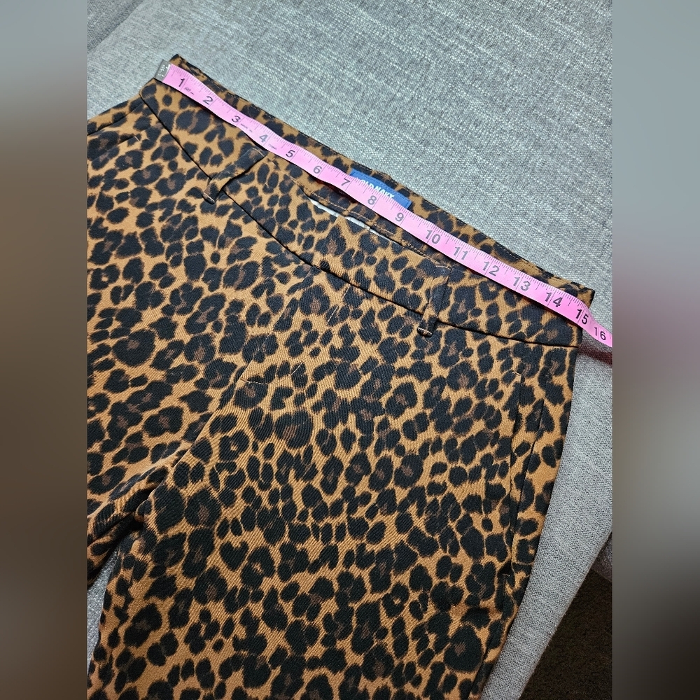 OLD NAVY Harper Mid-Rise Leopard Print Capri Style Slacks/Pants Size 4 Regular - Picture 2 of 11